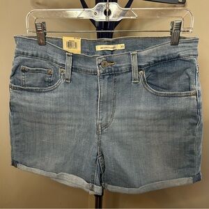 NWT Levi’s Mid-Length Jean Shorts – Size 10 / W30 – Light Wash